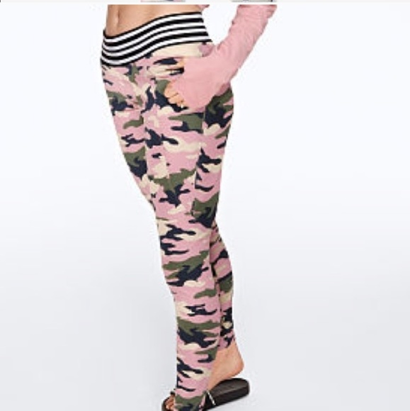 PINK Victoria's Secret Pants - Victoria Secret Pink Camo Ultimates
